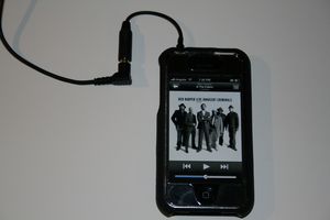 iPod / iPhone Stereo Earphone Adapter