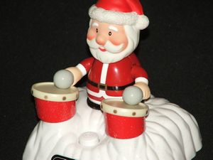 USB Christmas Drumming Santa Claus from USBFever
